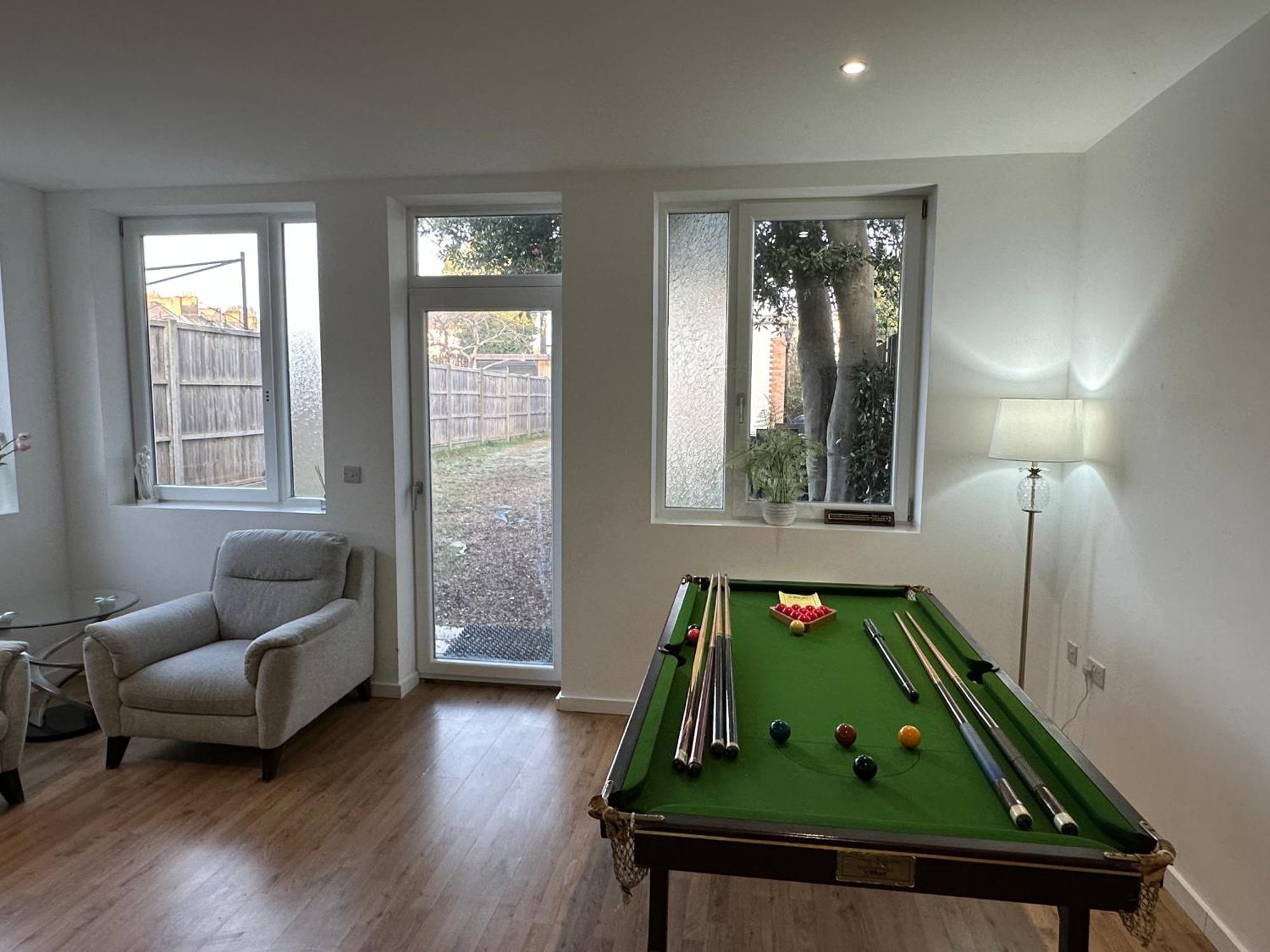 North London A Spacious 7 Bedroom House Accommodating Up To 18 People Complete With Own Gym And Table Tennis 외부 사진